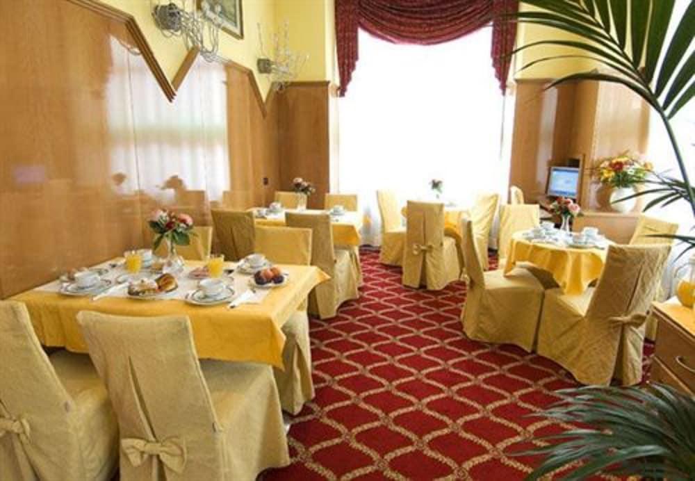 Hotel Cinque Giornate Milan Exterior photo