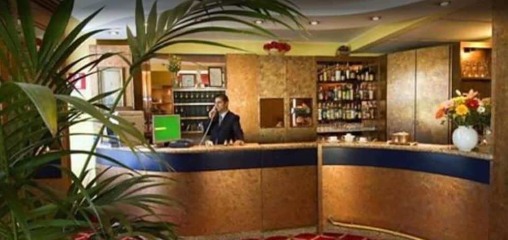 Hotel Cinque Giornate Milan Exterior photo