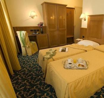 Hotel Cinque Giornate Milan Exterior photo